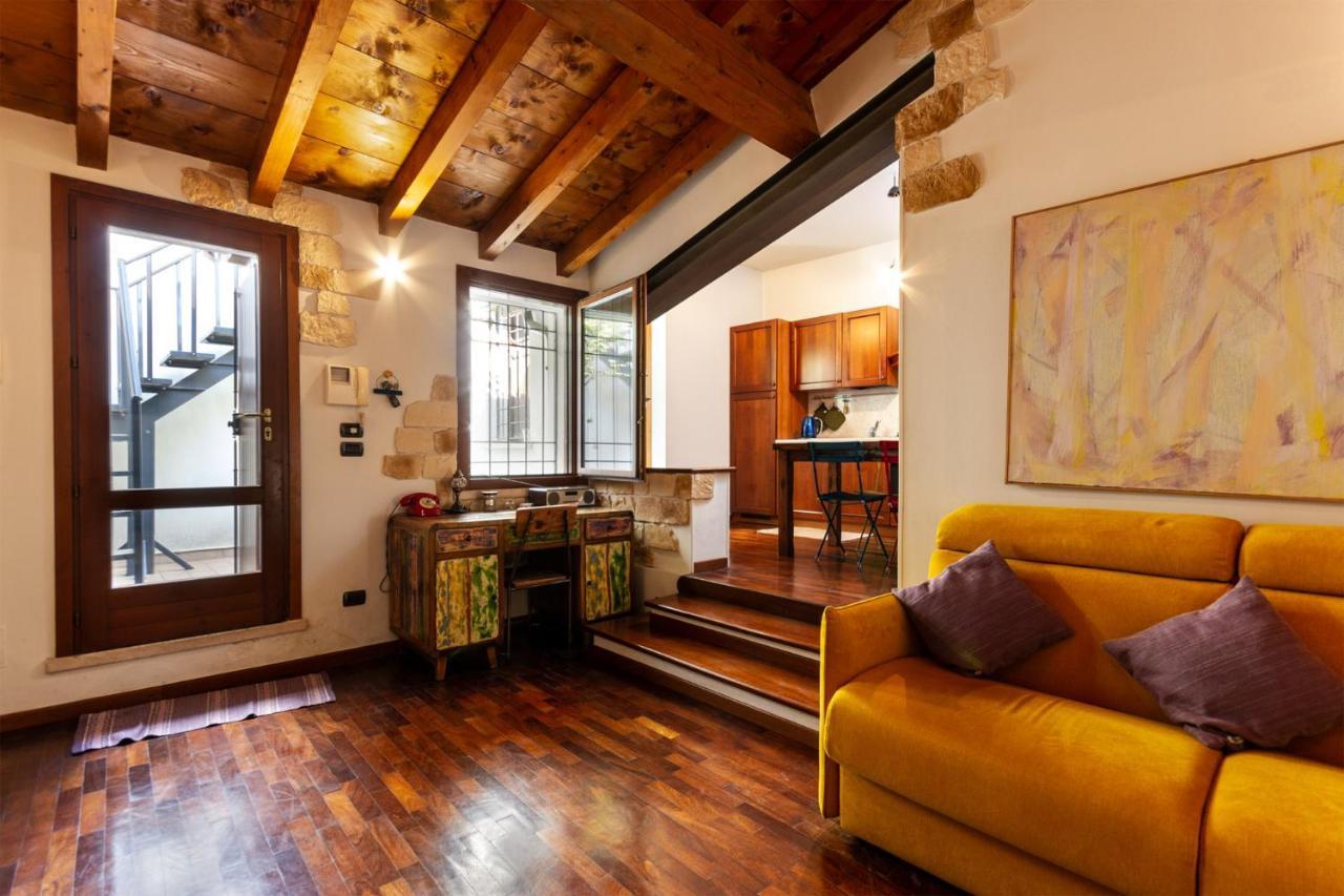 La Terrazza Apartment - Smart Holiday Mantova Bagian luar foto